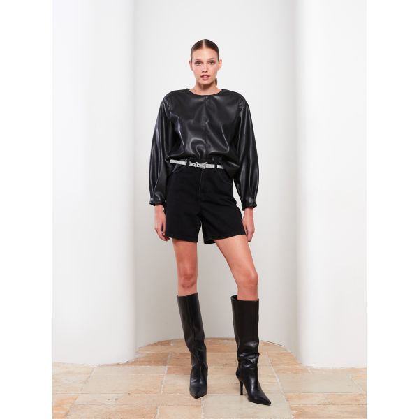 بلوز نسائي جلدي بأكمام طويلة وفتحة رقبة دائرية